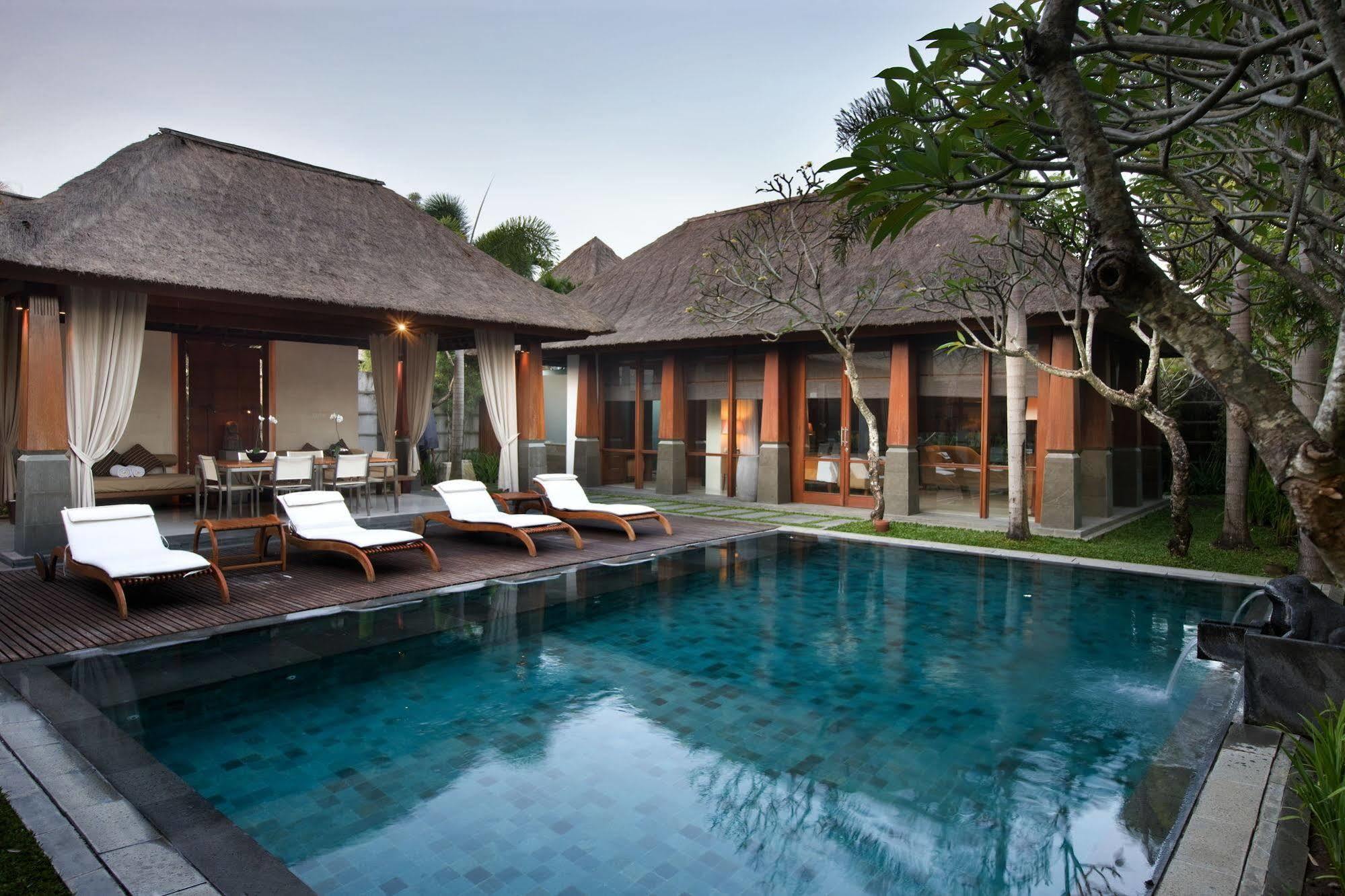 The Kayana Villa Seminyak Exteriör bild